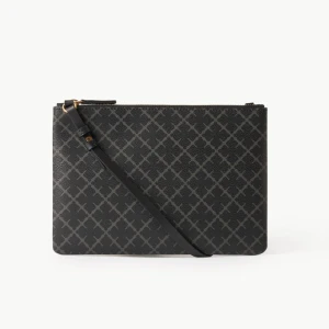 Väska By Malene Birger - Svart kuvertväska från By Malene Birger i modellen Ivy purse. Kostar 900kr ny. Fin kvalite nästan som ny. 