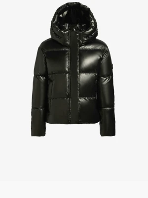 Khujo Jacka - Säljer min svarta Khujo Jacka då den är för liten. Använd förra vintern typ 3ggr så precis som ny😊 En bra vinterjacka då den håller värmen🩷 Skriv till mig om ni undrar något eller skulle vilja ha fler bilder på jackan🥰 Nypriss-2237kr 