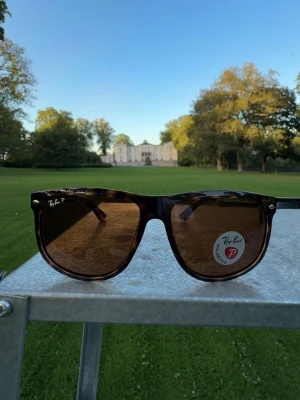 Rayban ”boyfriend” polarized - Säljer dessa Rayban ”boyfriend” polarized, nyskick. Dunder deal som endast gäller fram till 20e december. 