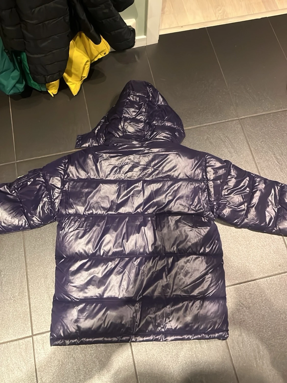 Mörkblå dunjacka från Moncler - 2