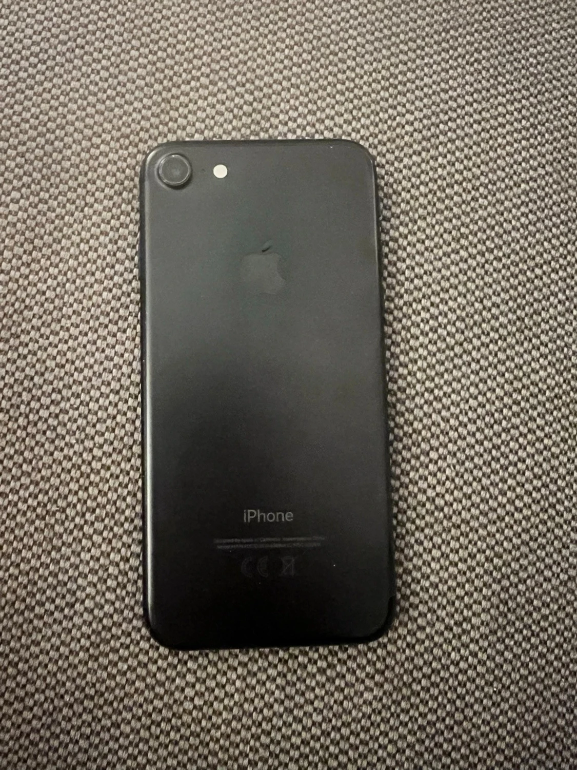 Äkta iPhone 7 32Gb ,nästan som ny - 1
