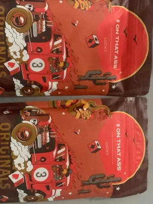 ON THAT ASS - Två helt nya oöppnade ON THAT ASS boxershorts. Beställde fel storlek så jag vill sälja dem.