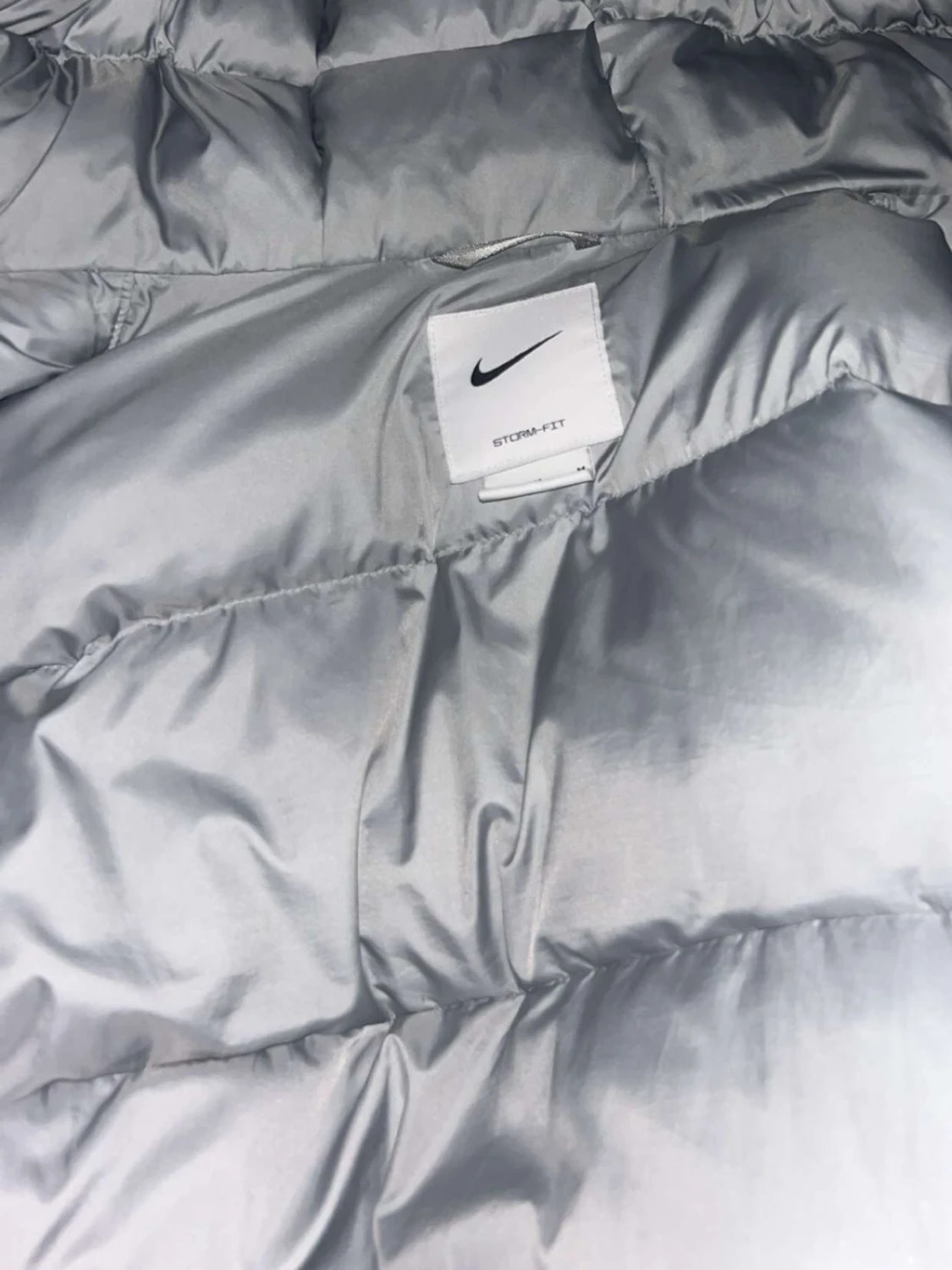 Ljusgrå lång dunjacka Liverpool Nike - 4