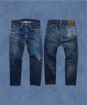 RRL Selvedge Jeans - Ett par RRL selvedge jeans i slimfit som fått en grymt snygg fade! Det står 30/30 inuti men gå alltid efter måtten. Hör av dig vid frågor! Mått: Ytterbenslängd - 97 cm, Midja - 40.5 cm, Benöppning - 17 cm
