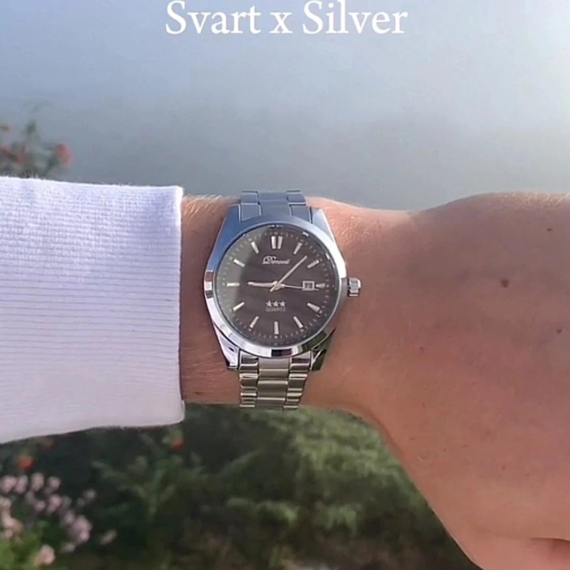 Svart och silver klocka från Doventi  - 3