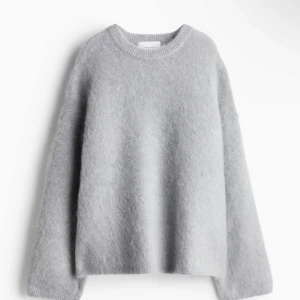 Stickad mohair tröja - Strl xs i fint skick💗