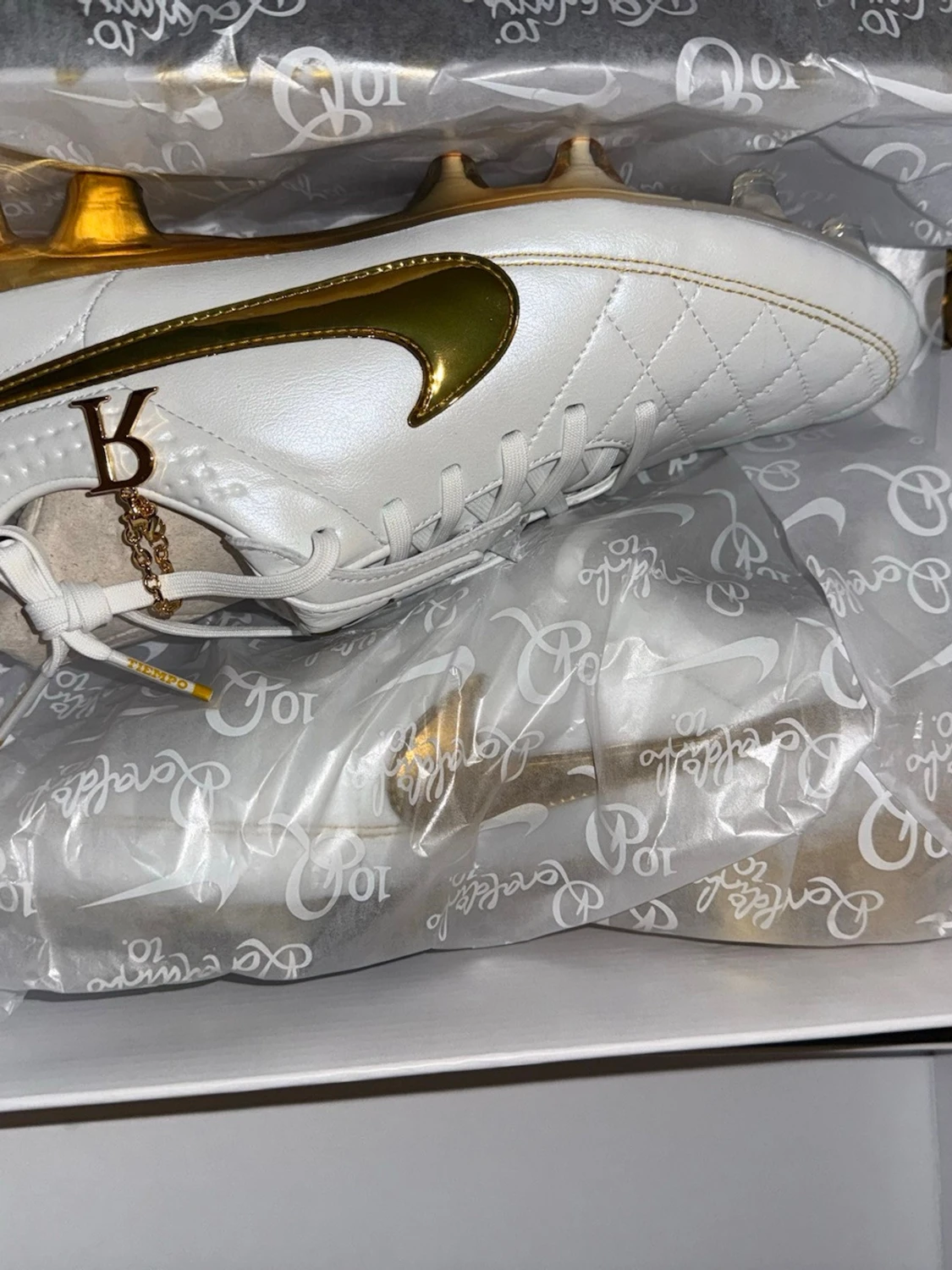 Nike Ronaldinho 10R fotbollsskor vit/guld