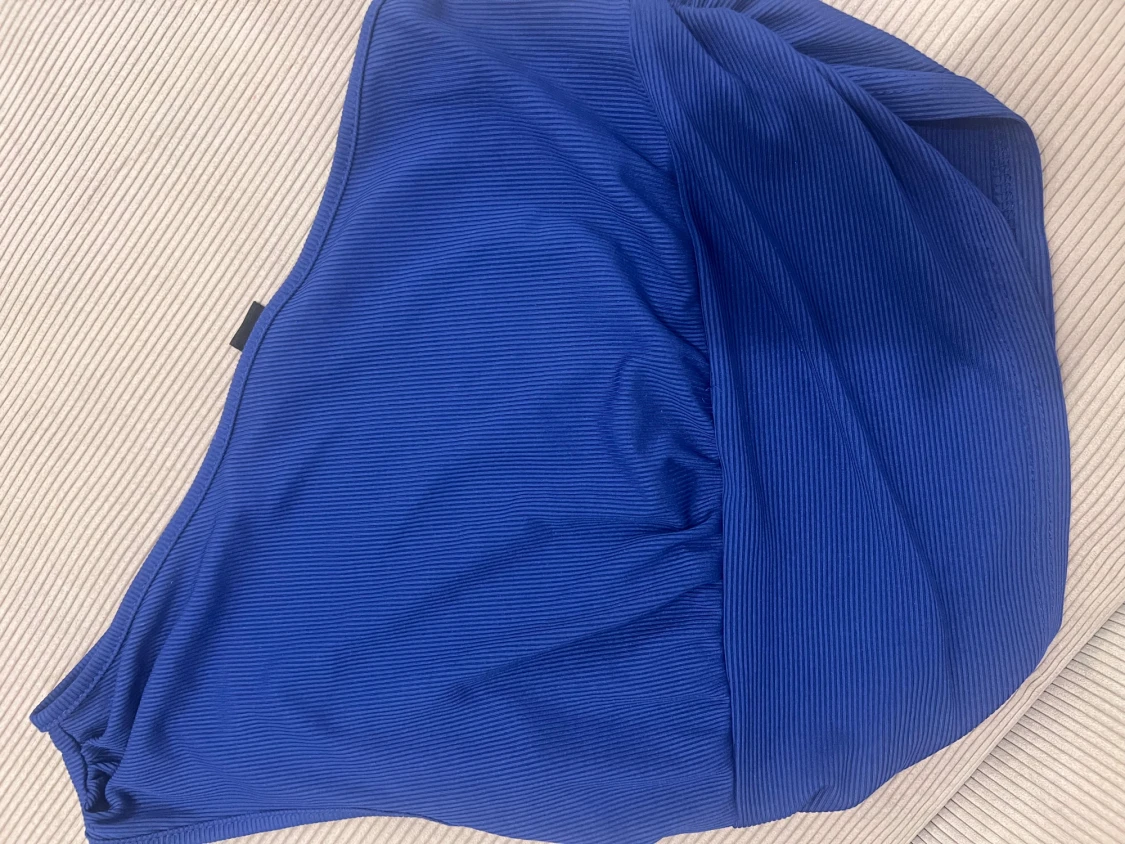 Blå oneshoulder topp från SHEIN - 2