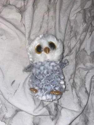 Gosedjur Uggla  - Gosedjur Uggla tror från ty