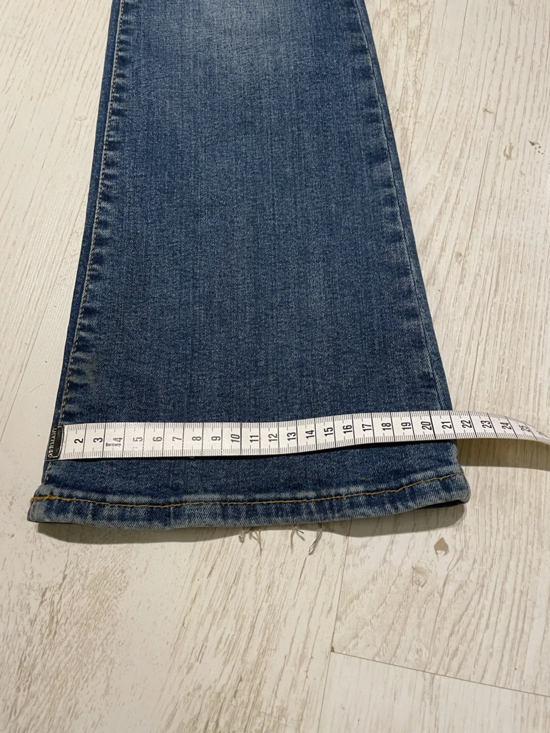 Lågmidjade bootcut jeans från Vero Moda - 3