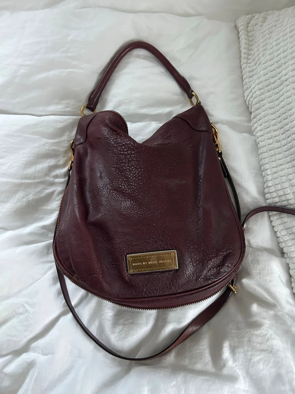 Vinröd axelväska från Marc by Marc Jacobs - 4