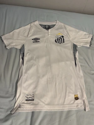 Neymar santos tröja  - Helt ny santos tröja med Neymar nr 11 på ryggen 