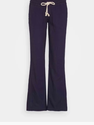 Mörkblå linnebyxor fråm roxy - Roxy mörkblå linnebyxor, använda 5-6 gånger men va lite stora så köpte annan storlek