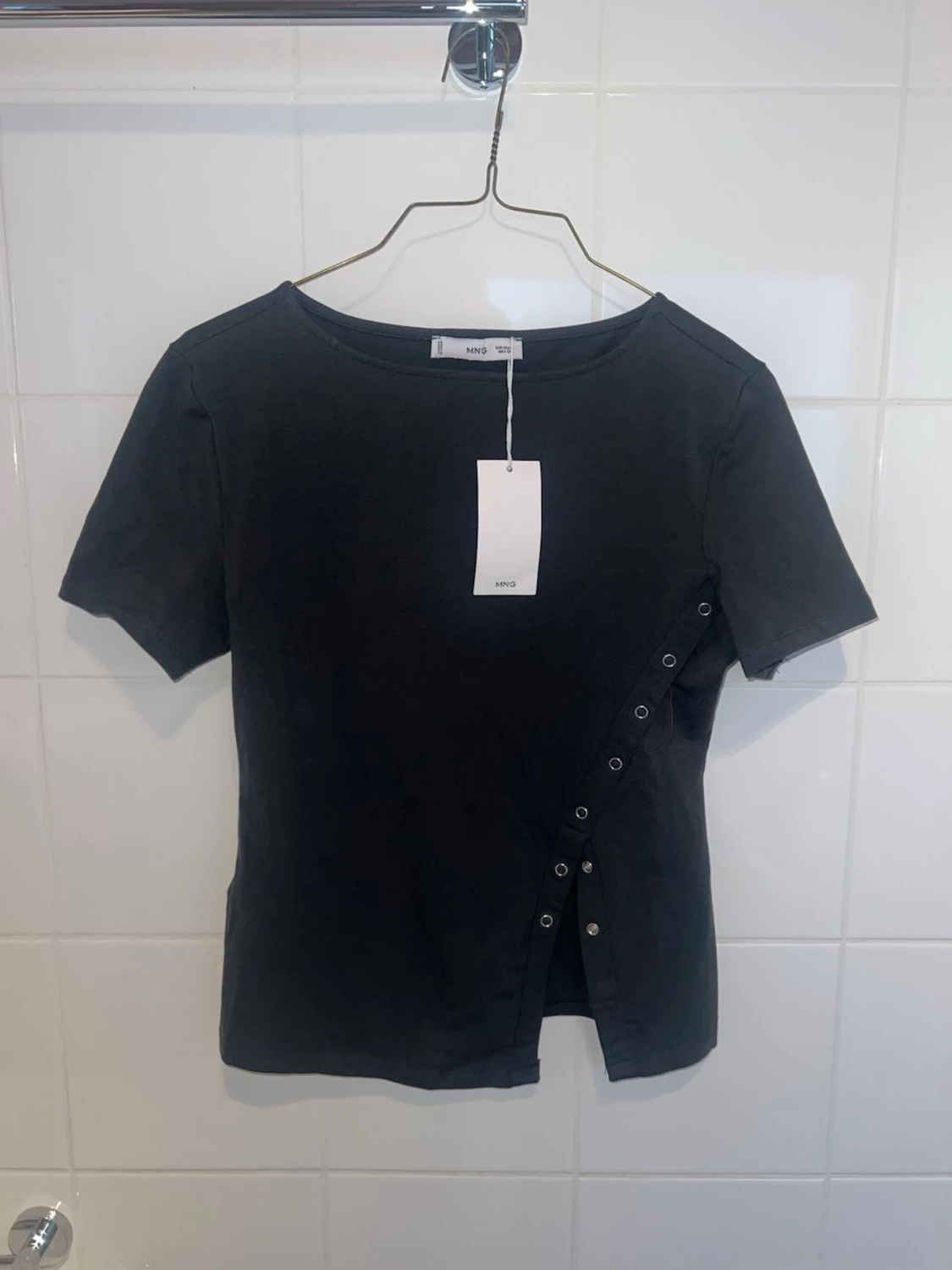 Svart topp med knappar från MNG - 2