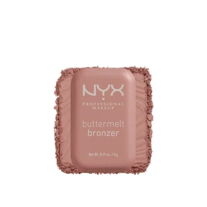 NYX Buttermelt Bronzer puder - Använd 2 gånger. Insåg att färgen blev helt fel på mig. Nyans: 02 All Butta'd Up. NYX Buttermelt Bronzer i en varm, matt brun nyans. Kommer i ett kompakt puderformat som är lätt att applicera för en naturlig solkysst look. Perfekt för att skulptera ansiktet och ge extra glow.