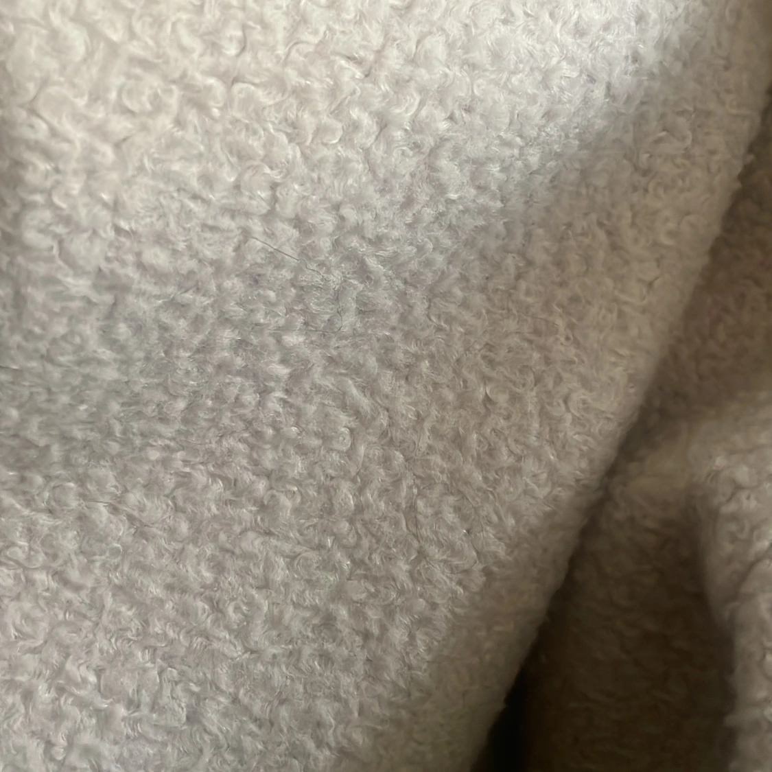 Beige teddyjacka med fuskpäls-krage - 2