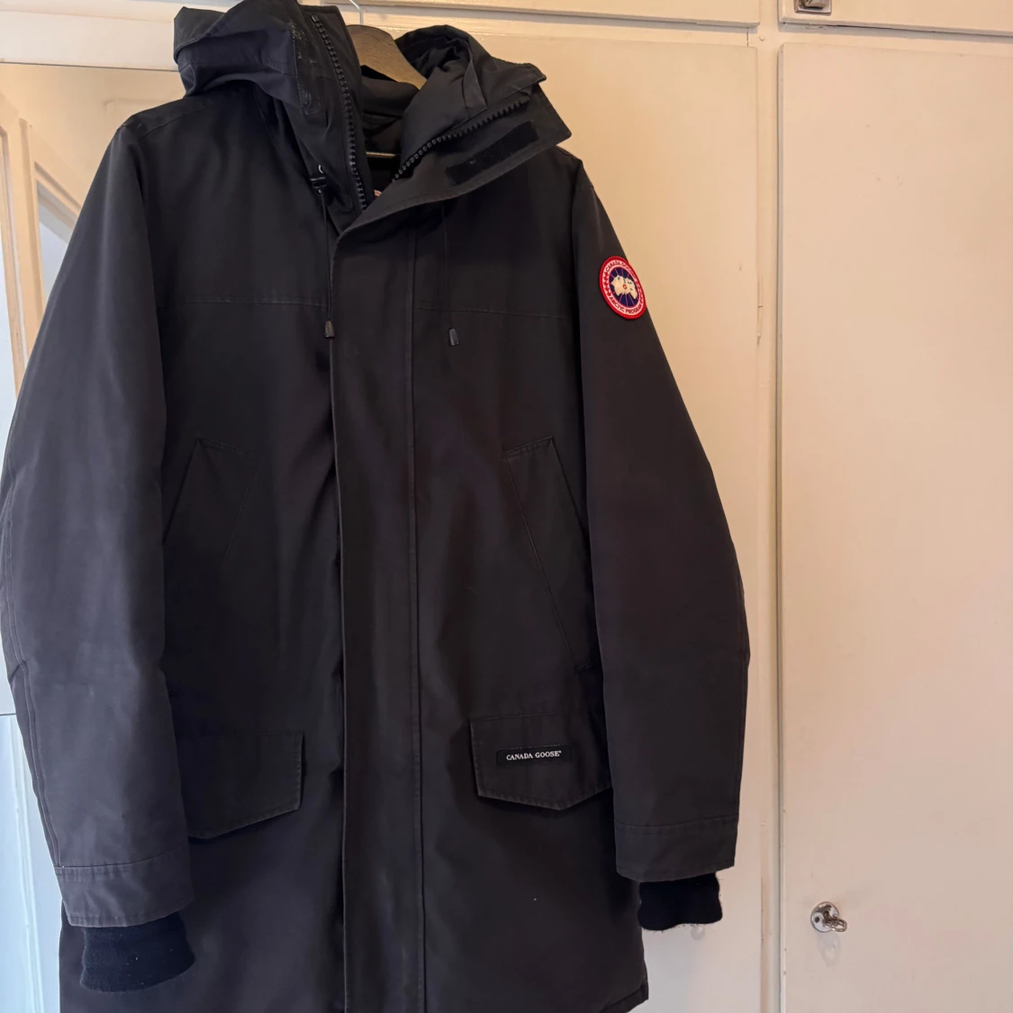 Svart parkas från Canada Goose - 1