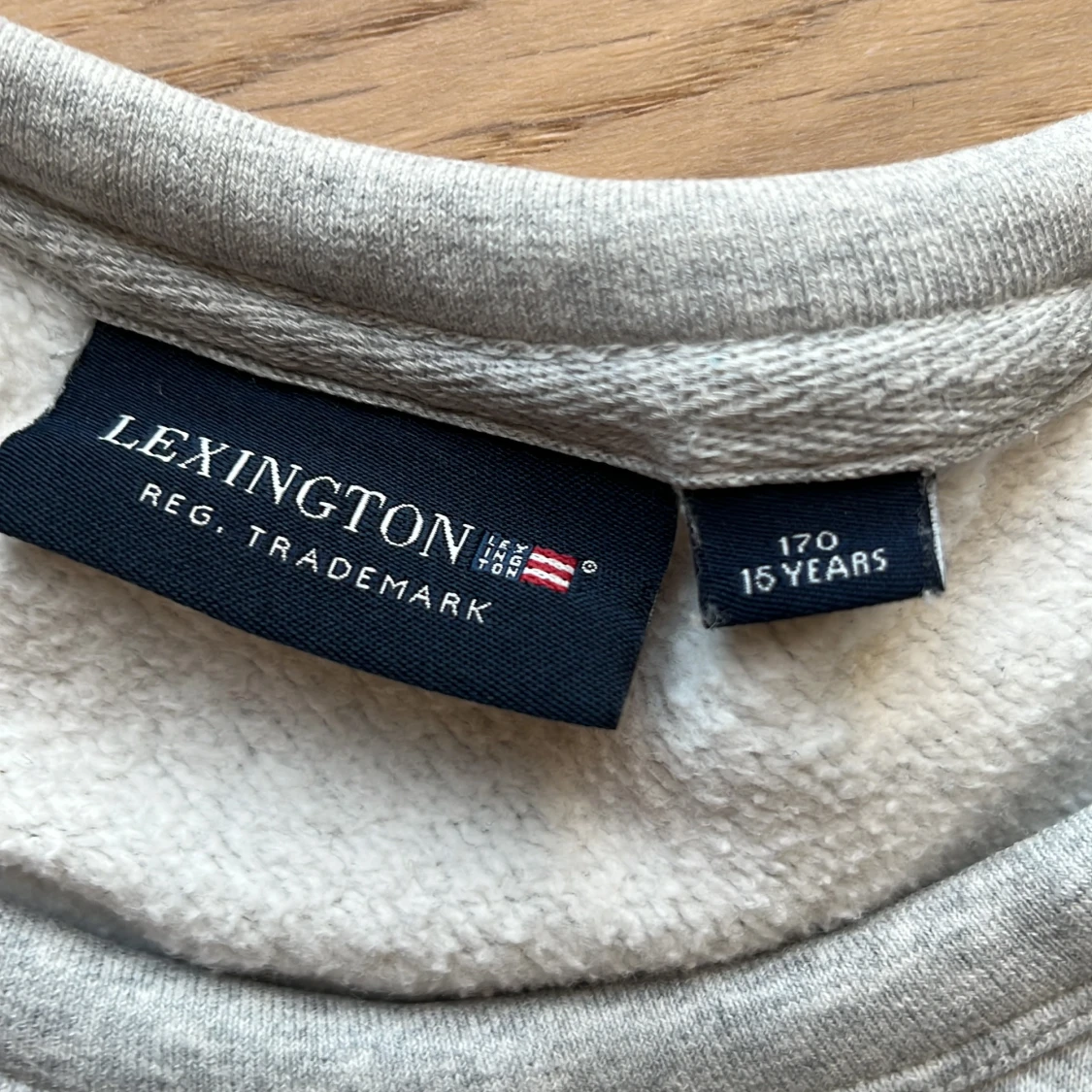 Grå sweatshirt från Lexington - 1