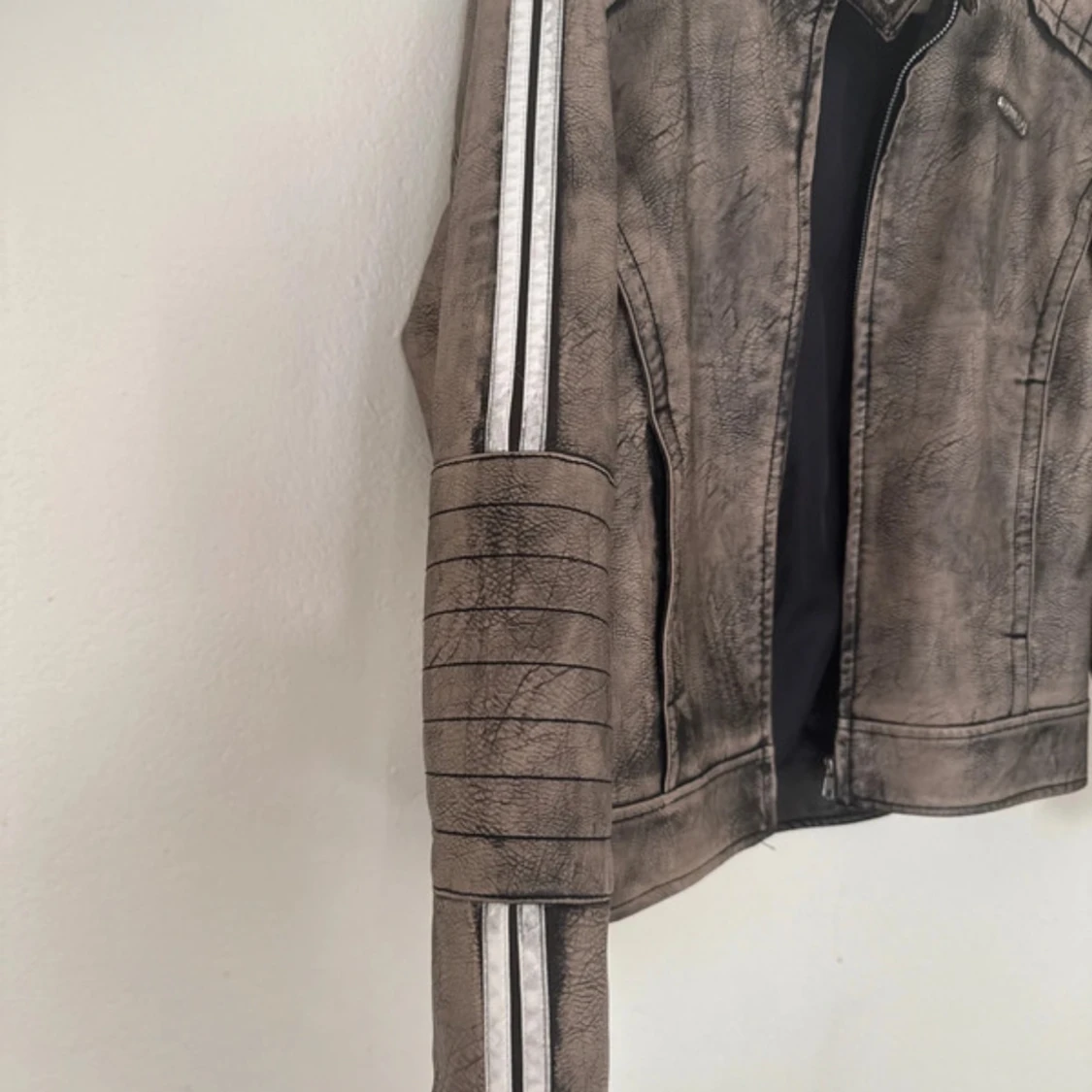 Brun skinnjacka från Collusion  - 4