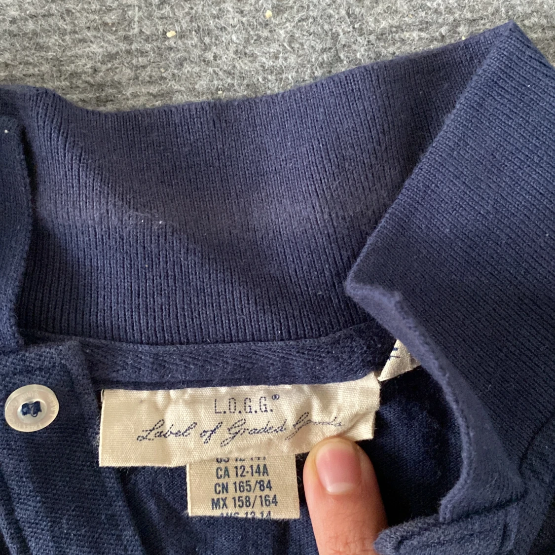 Marinblå pikétröja från L.O.G.G. - 1