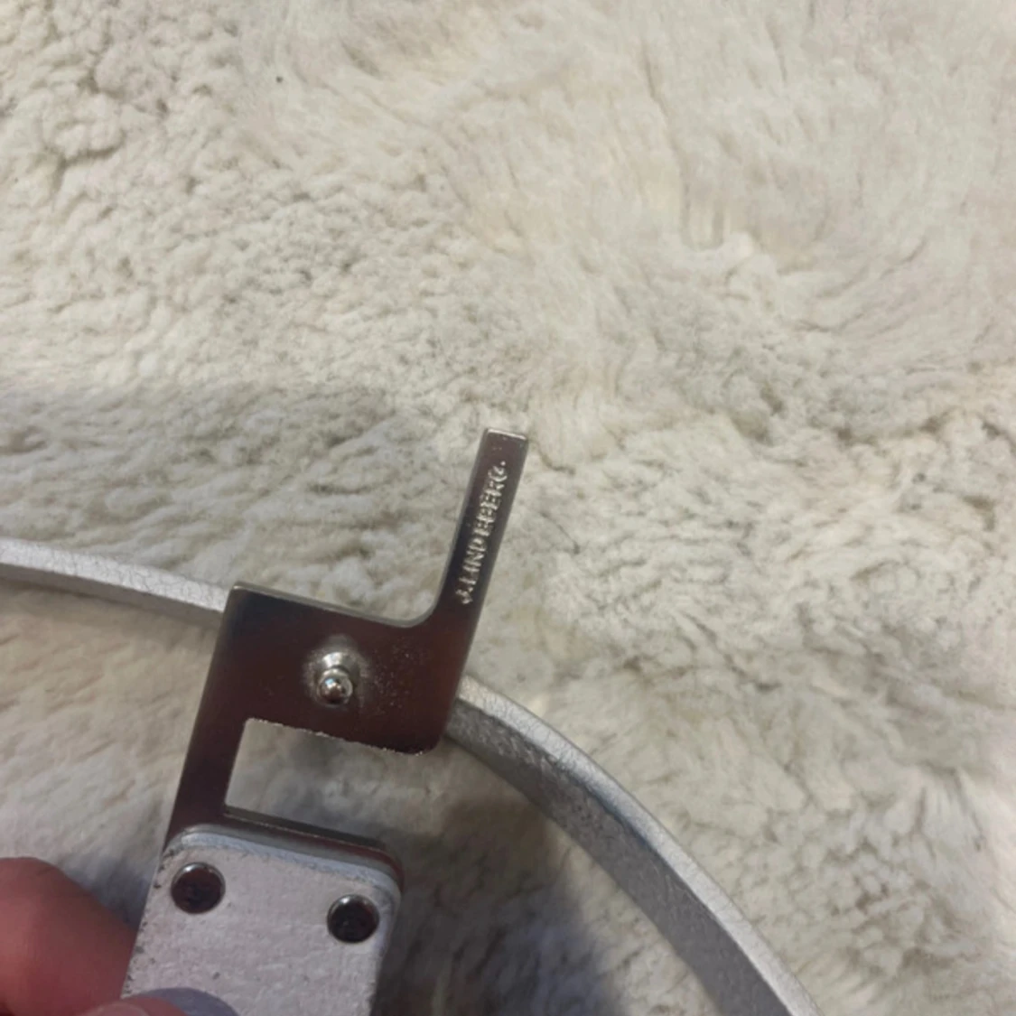 Vit bälte från J.lindberg. - 3