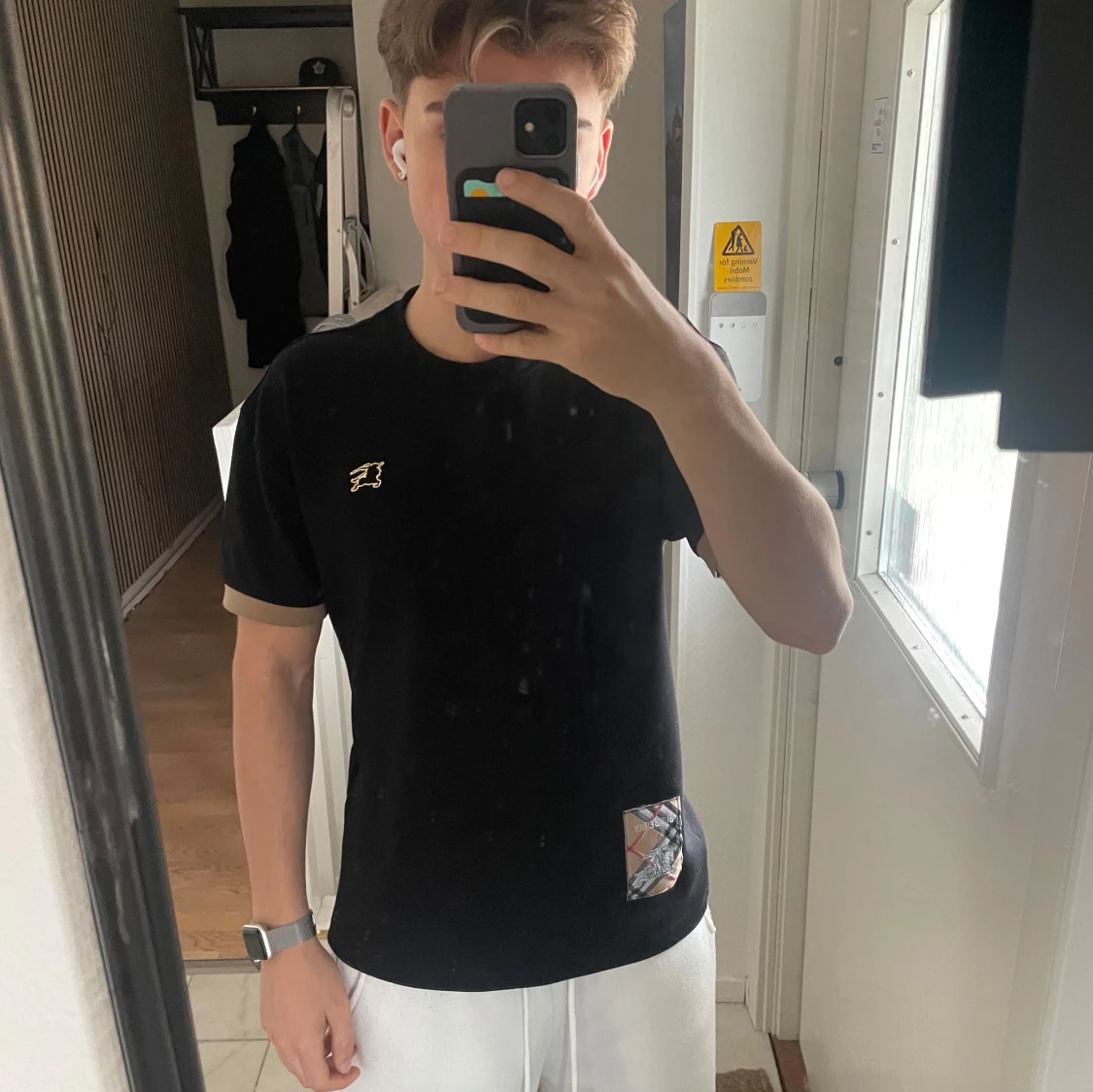 Svart Burberry t-shirt med logga