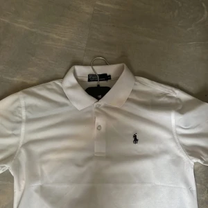 Polo Ralph lauren pike - Gott skick Ralph lauren pike  Använd 5 gånger   Priset går att diskutera 