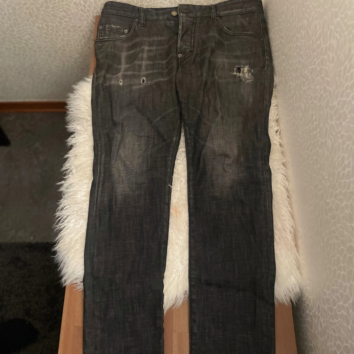 Mörk grå limiterade blacklabel Dsquared2 Jeans, stl 48