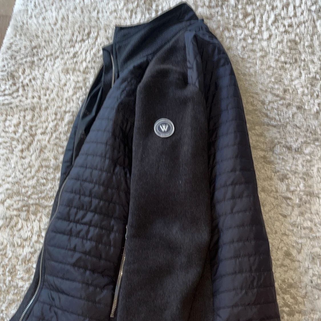Svart quiltad jacka från Holebrook - 3