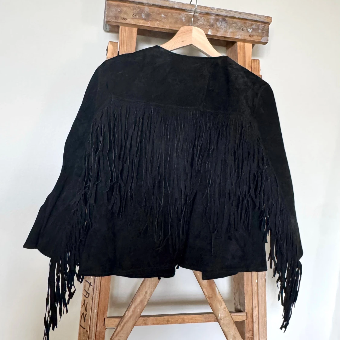 Svart mockajacka med fransar Forever 21