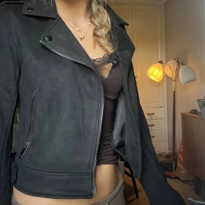 Snygg skinnjacka - Snygg!