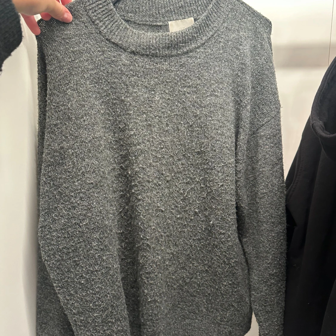 Grå stickad tröja från H&M - 1