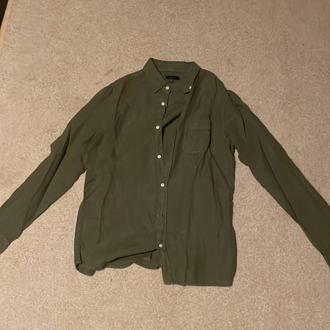 Olivgrön linneskjorta från Gant