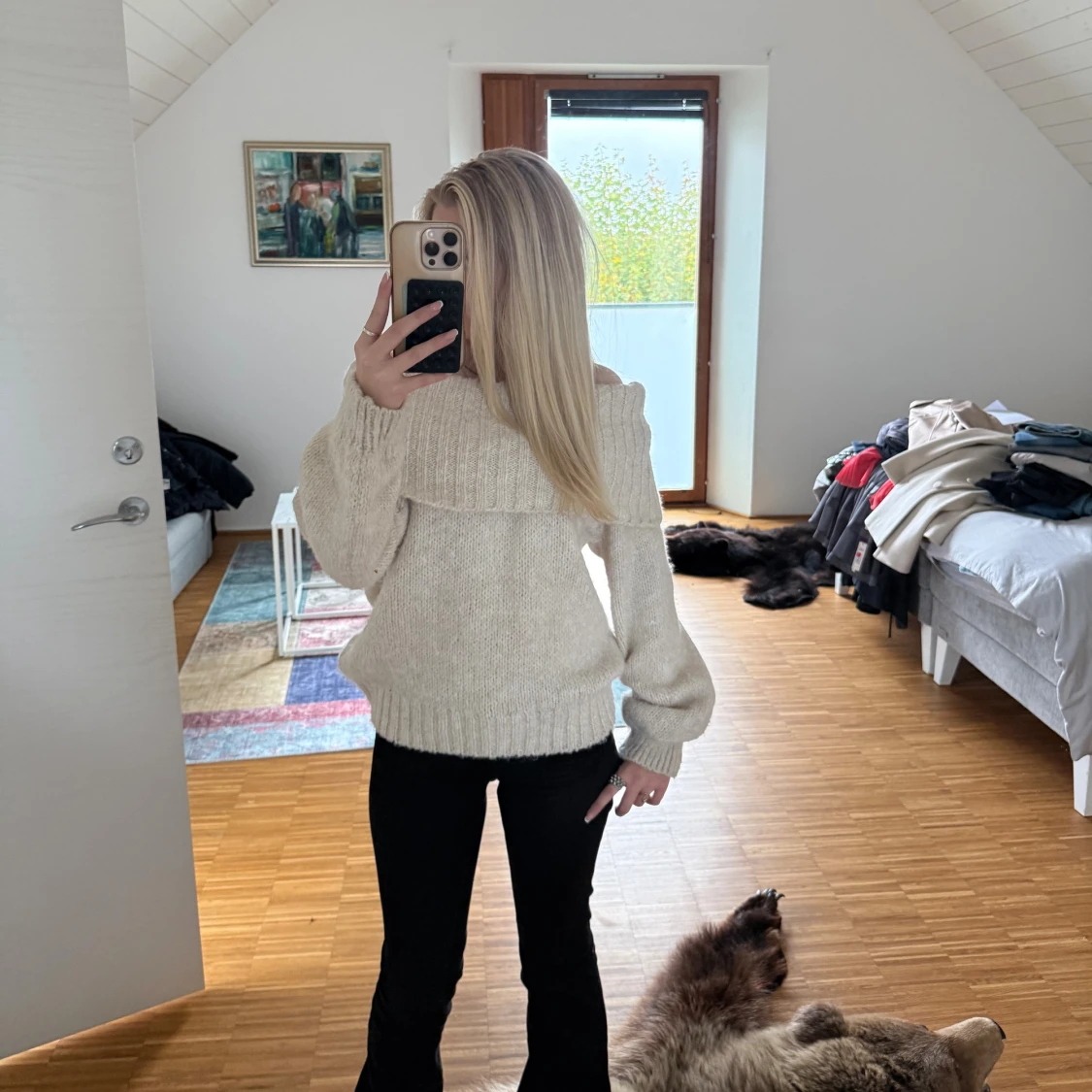 Offshoulder stickad tröja Jina Tricot