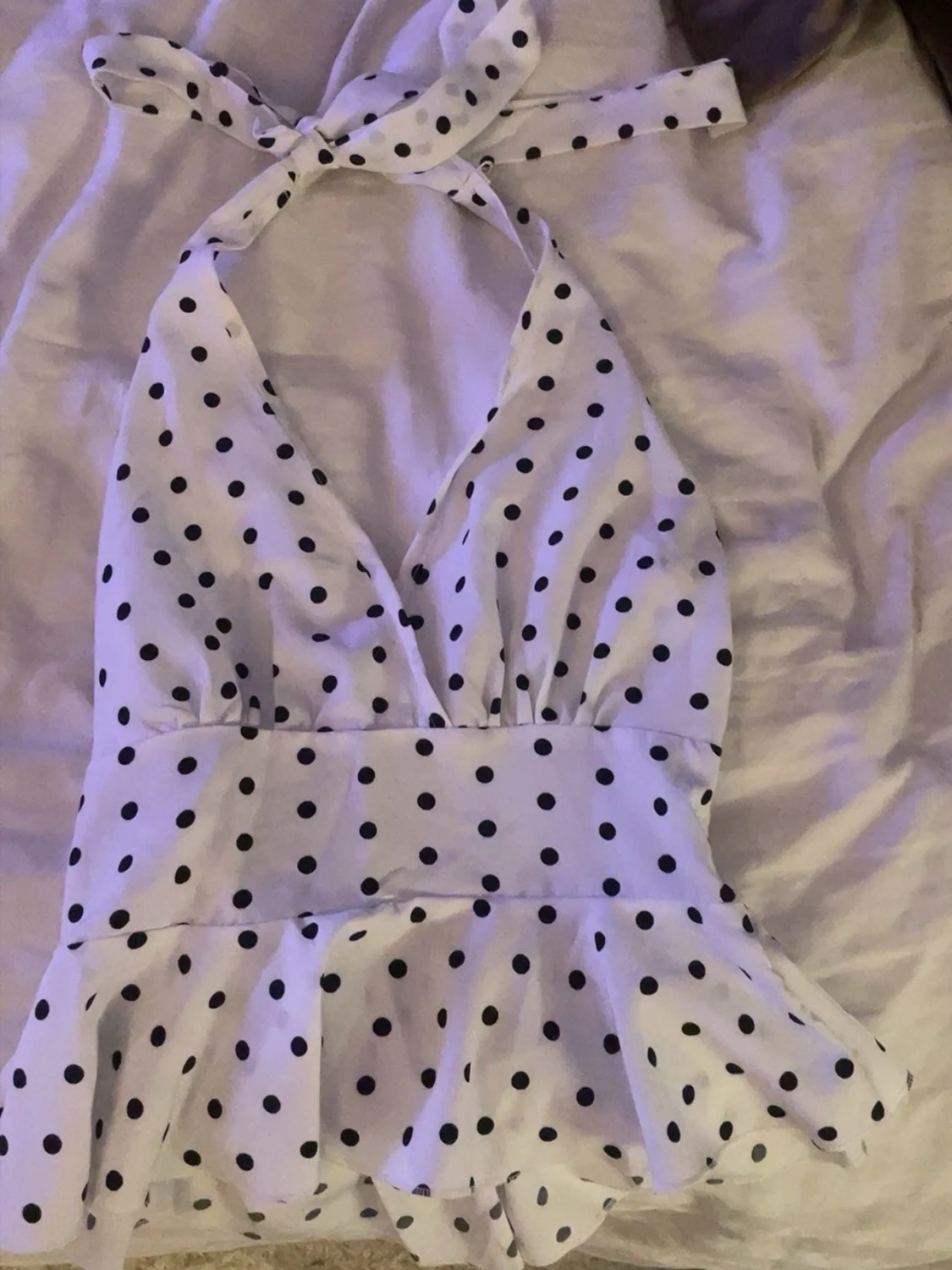 Vit prickig halterneck blus