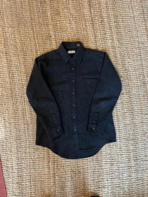 Vintage Koreansk Skjorta  - Vintage Koreansk Skjorta i bomull står storlek L men passar mer som M inga fläckar eller defekter