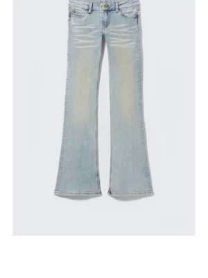 Cheap monday - Säljer dessa jeans i storlek 25/32, endast använda ett få par gånger men säljer då de är lite för små💕skriv om du har frågor!