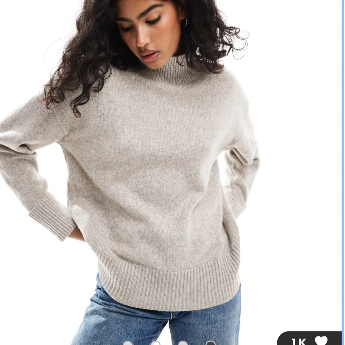 Beige stickad polotröja