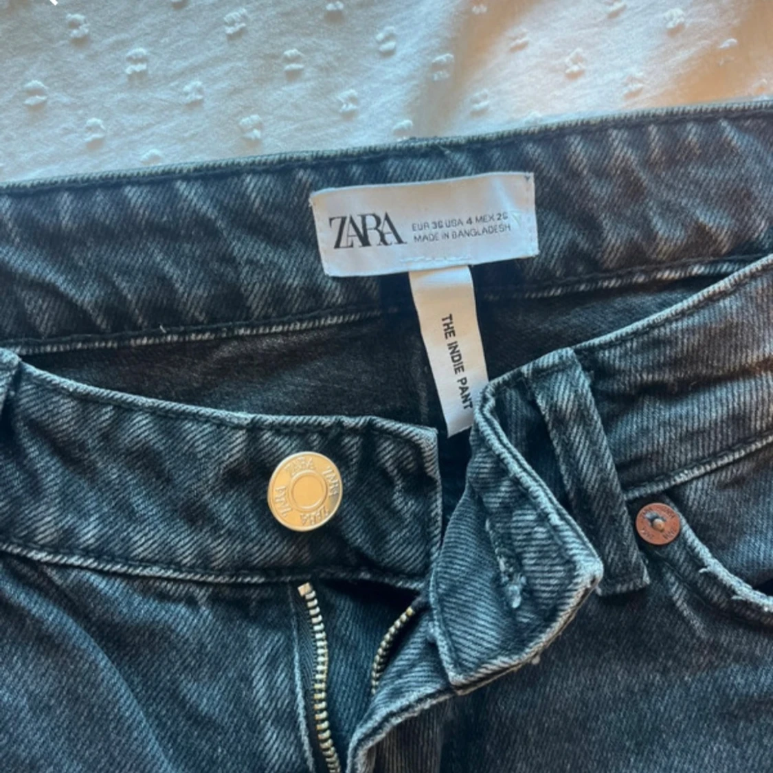 Svarta jeans från Zara - 1