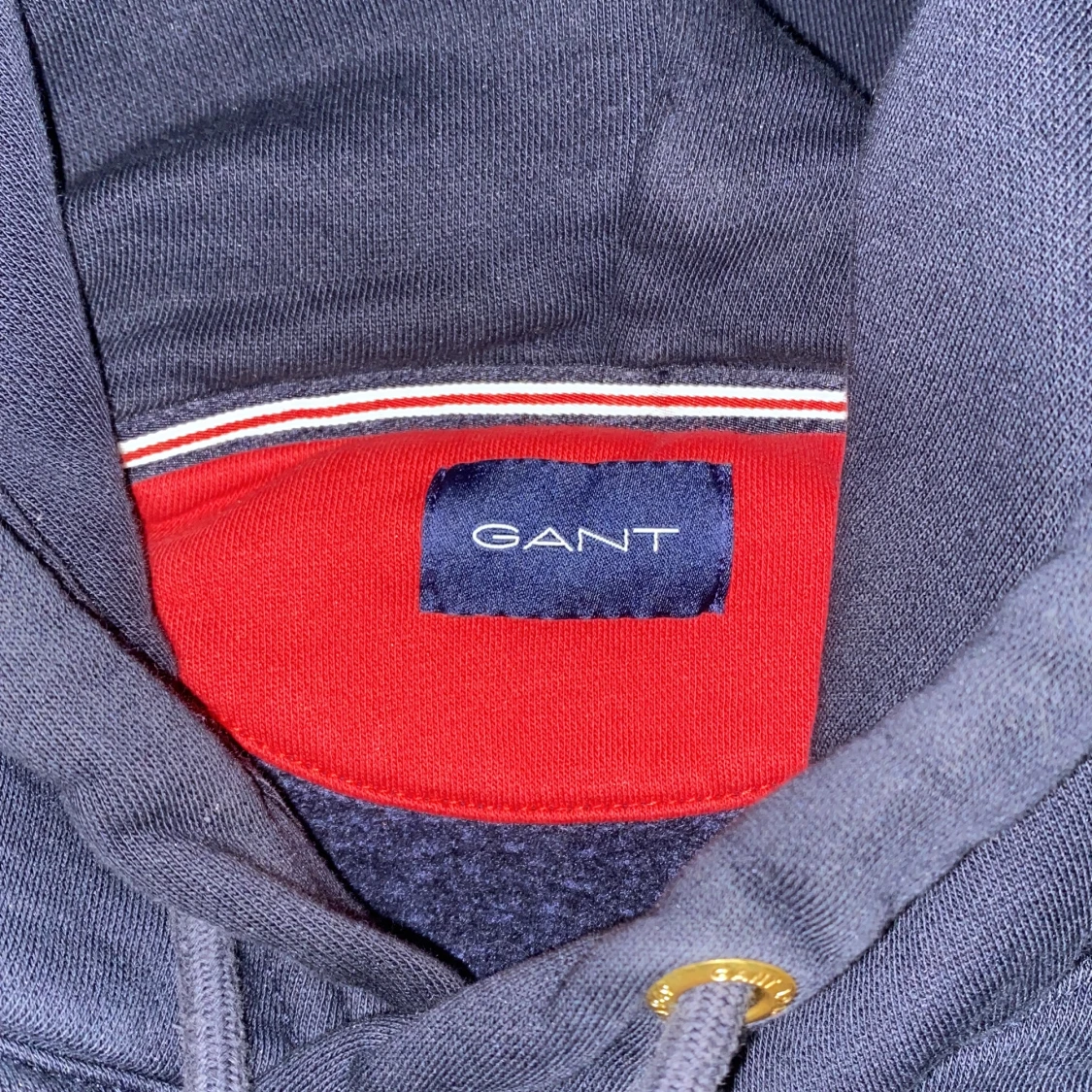 Marinblå hoodie från GANT med emblem - 2