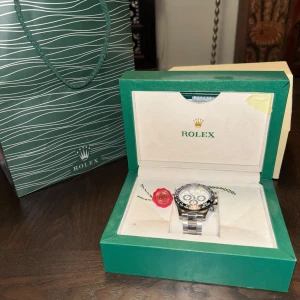 Rolle daytona - Rolle klocka med box och allt bra skick batteri funkar. Skriv till mig pris kan diskuteras