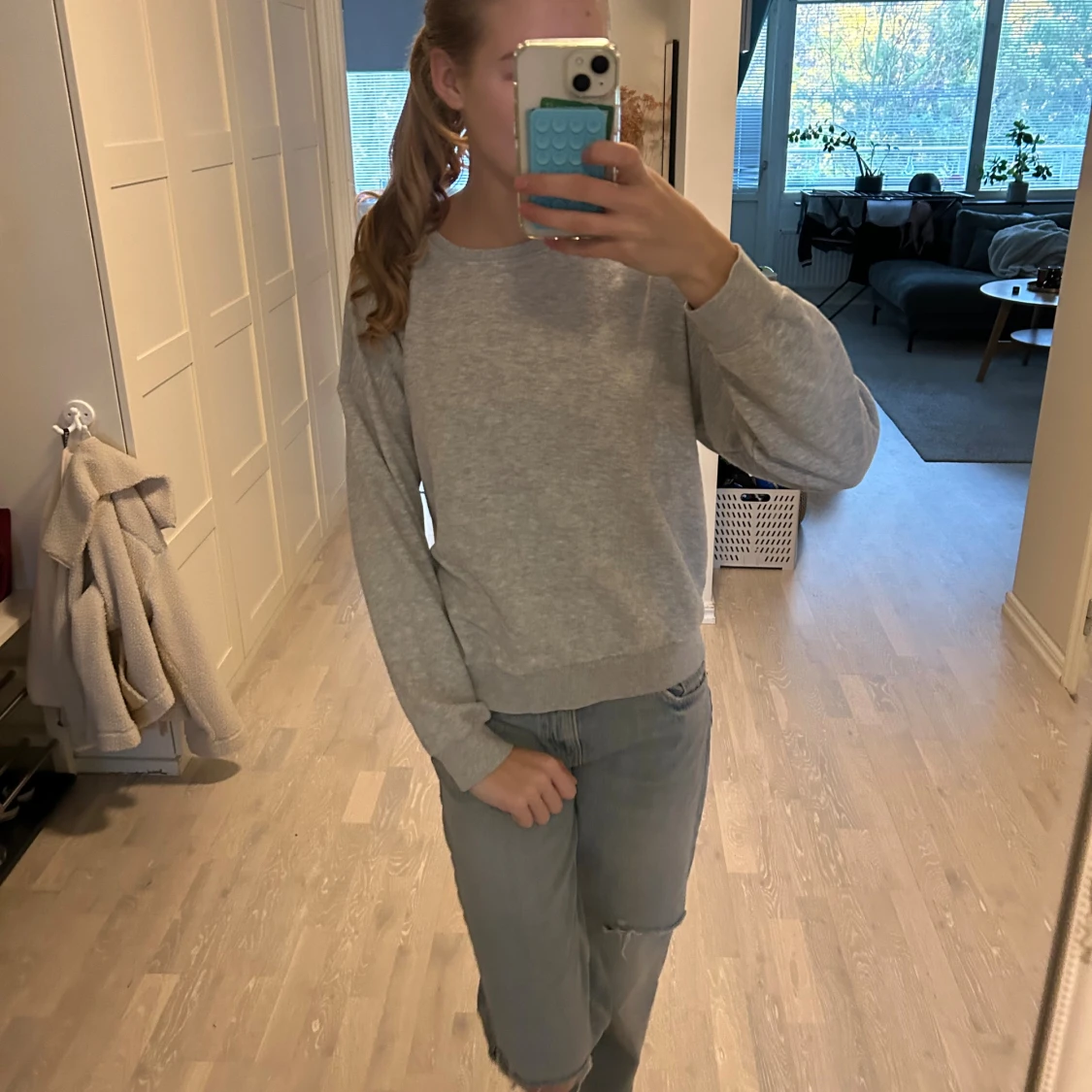 Grå sweatshirt - 1