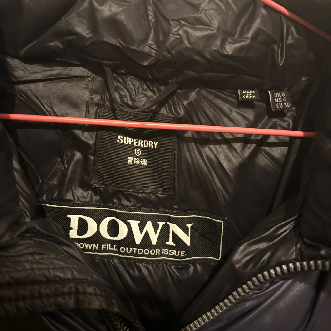 Mörkblå pufferjacka från Superdry - 4