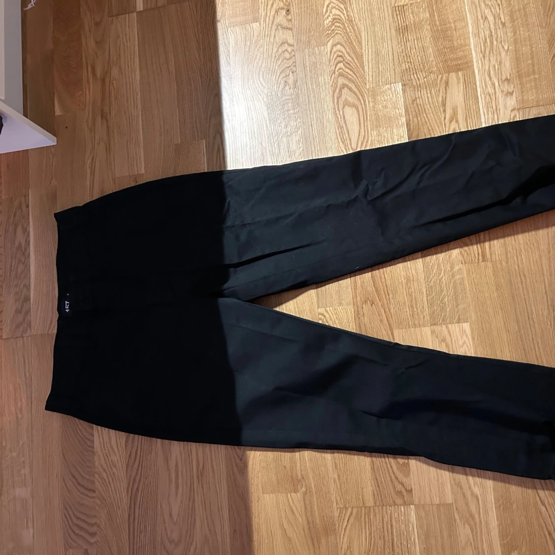 Svarta kostymbyxor från 157, stl S