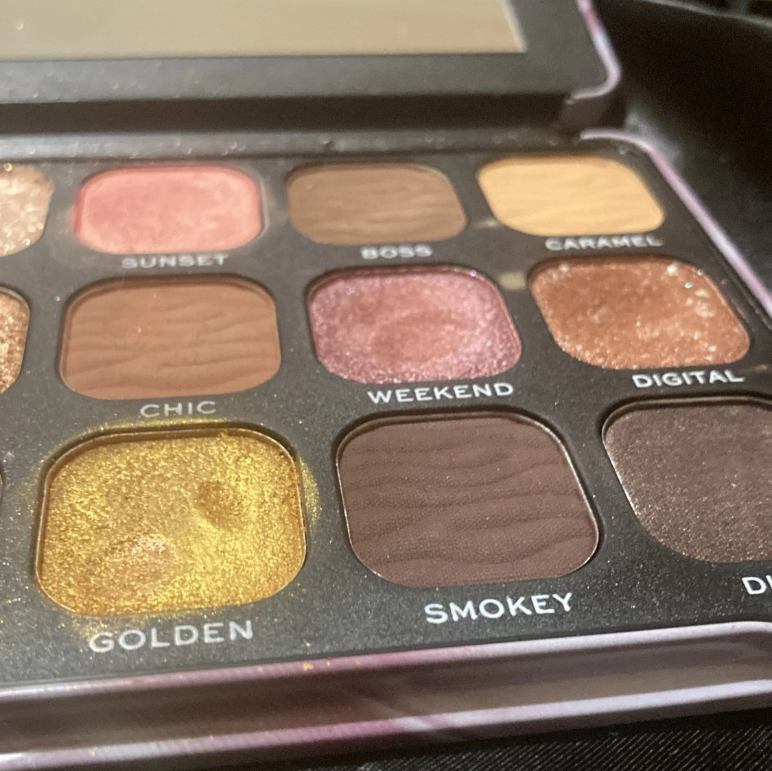 Revolution ögonskuggspalett med spegel - 3