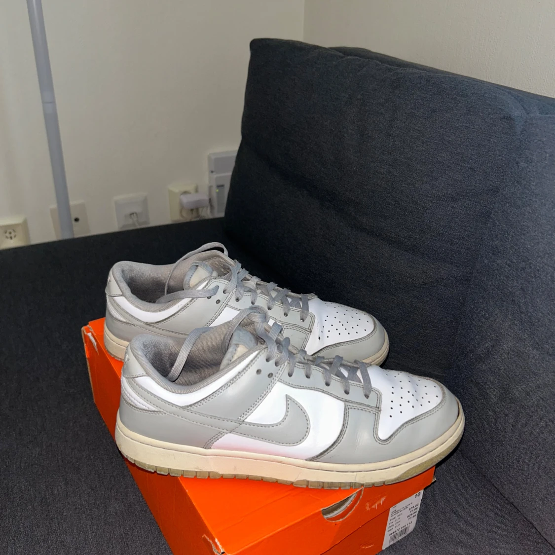 Nike grey frogs i grått och vitt (nypris 1499kr)