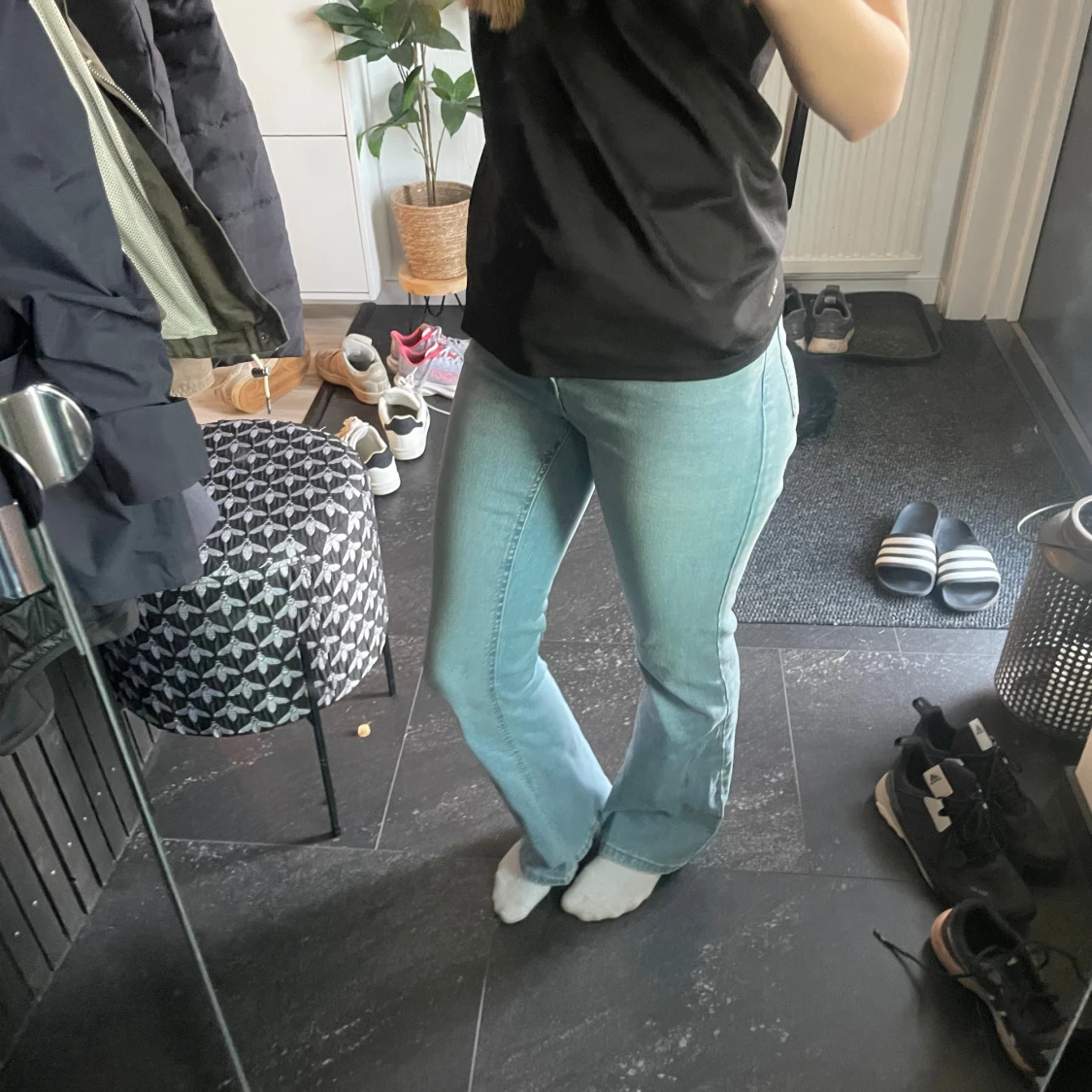 Ljusblå bootcut jeans