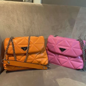 Väska - Säljer inspirerade väskor, 500kr styck aldrig använda!