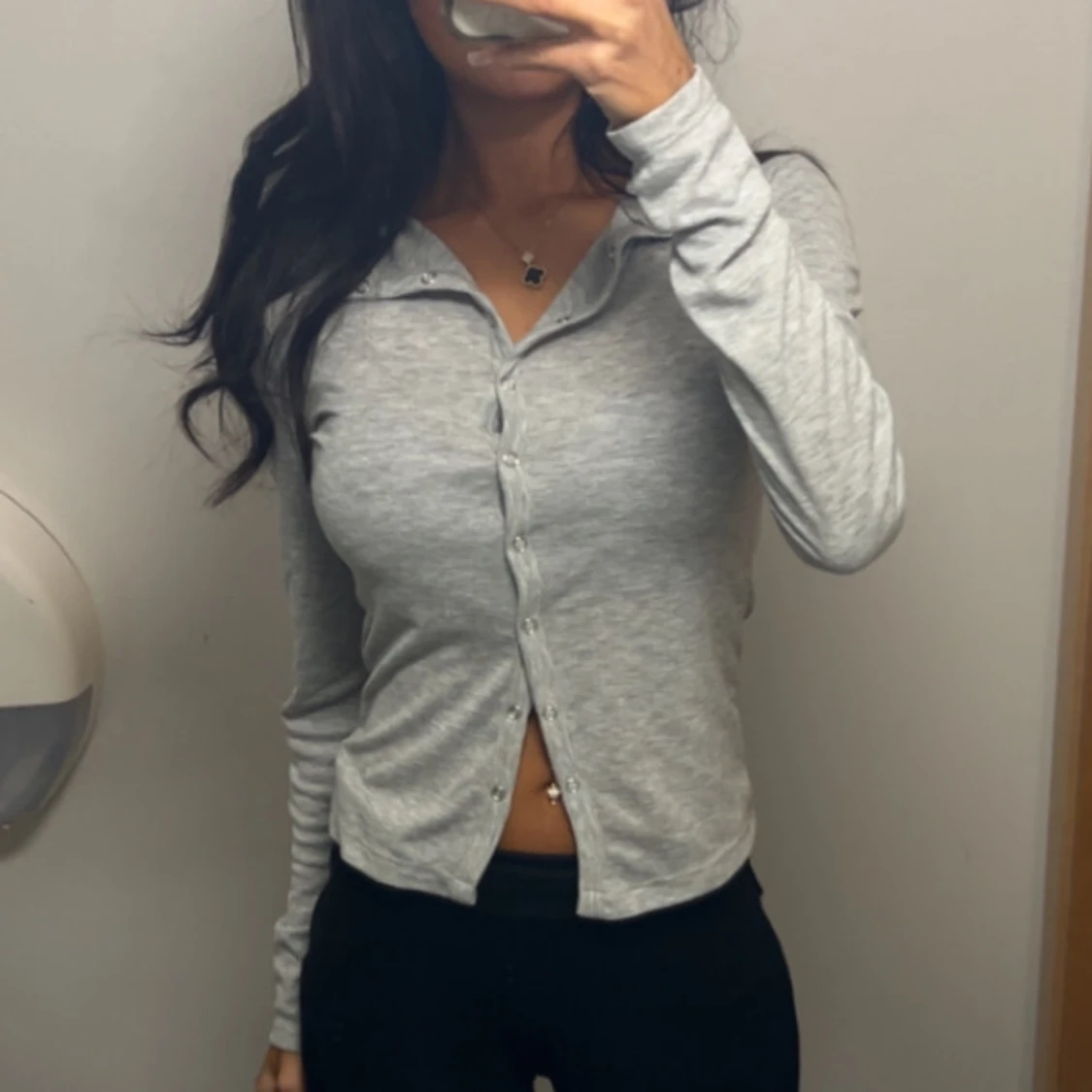 Ljusgrå kofta  med knappar