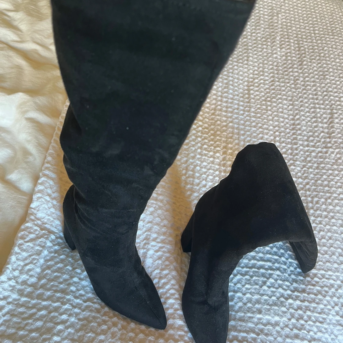 Svarta höga stövlar/boots med klack - 3